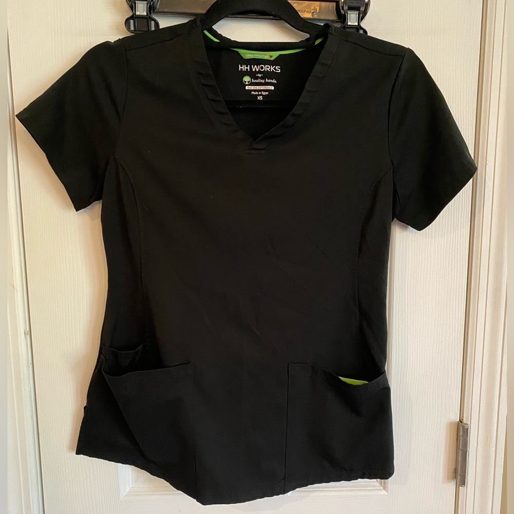 Women’s scrubs